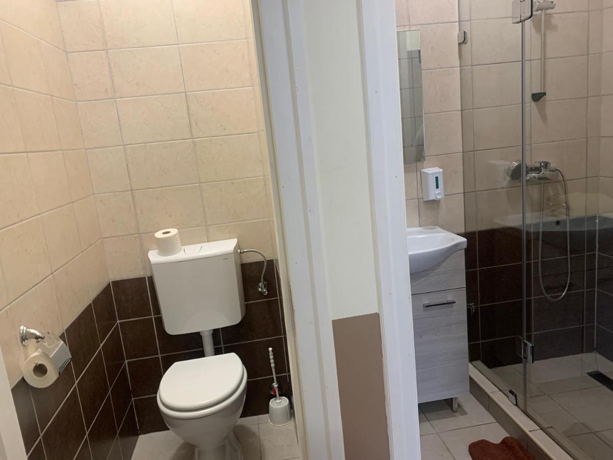 Apartmán Center Panzio Vecsés Exteriér fotografie